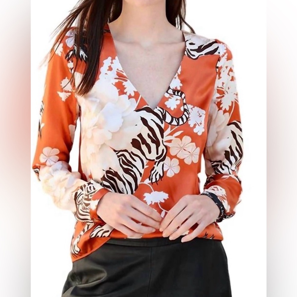 NWT LAS SUREÑAS 100% Silk Romantic Tiger Long Sleeve Top in Brick XS fits S